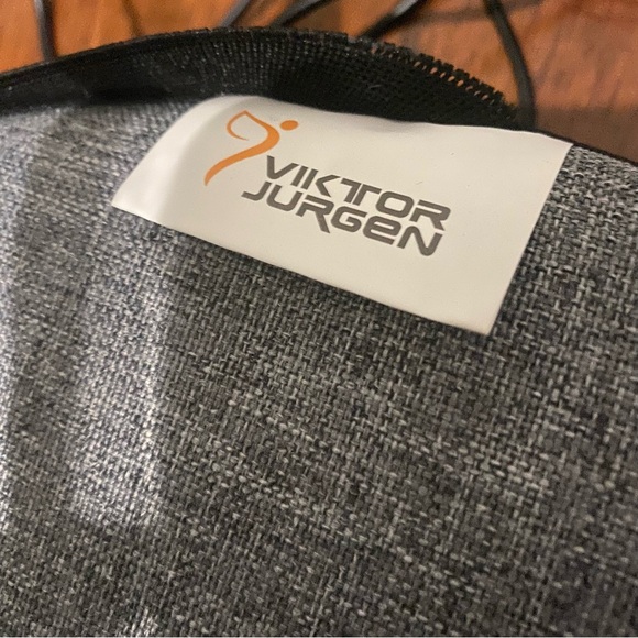 VIKTOR JURGEN Neck & Back Massager with Heat - Picture 6 of 6